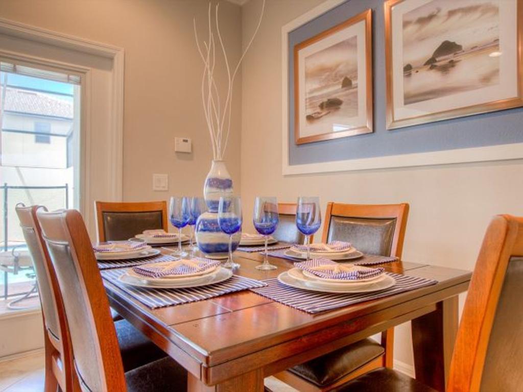 Windsor At Westside Villa Orlando Room photo